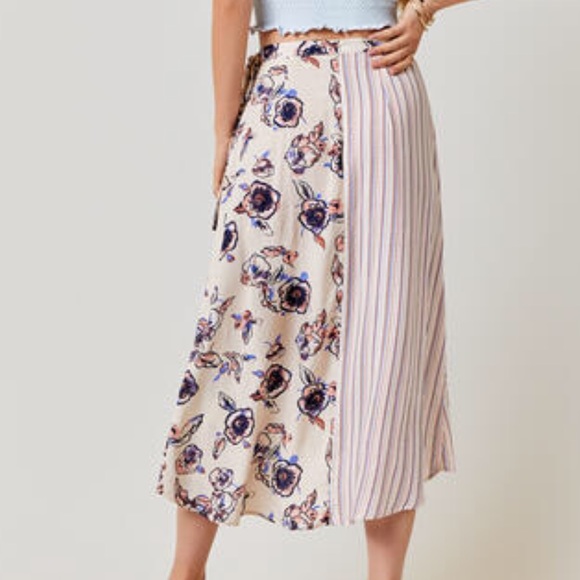 ❌donated❌Floral faux wrap and striped skirt - Picture 3 of 11
